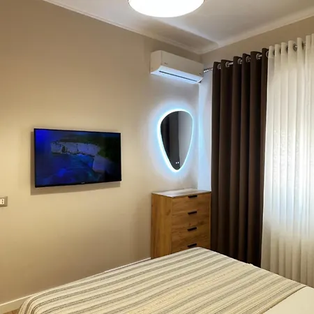 Leti Bazaar Charm * Tirana