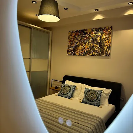 Leti Bazaar Charm * 地拉那